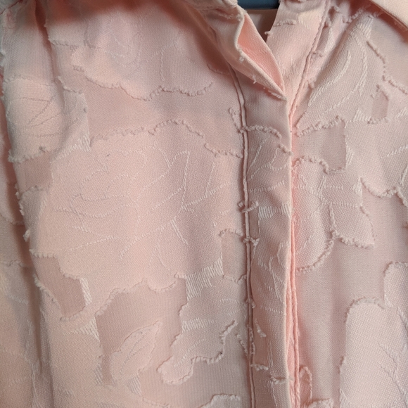 Elle floral button up top - Picture 3 of 3